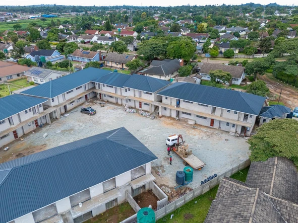 2 Bedroom Flat & Apartment