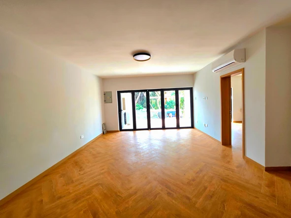 3 Bedroom Flat & Apartment