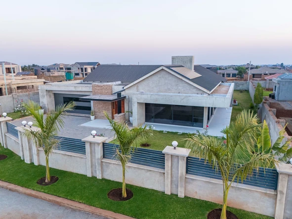 5 Bedroom House