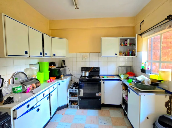 3 Bedroom Flat & Apartment