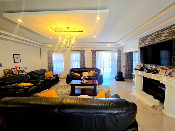5 Bedroom House
