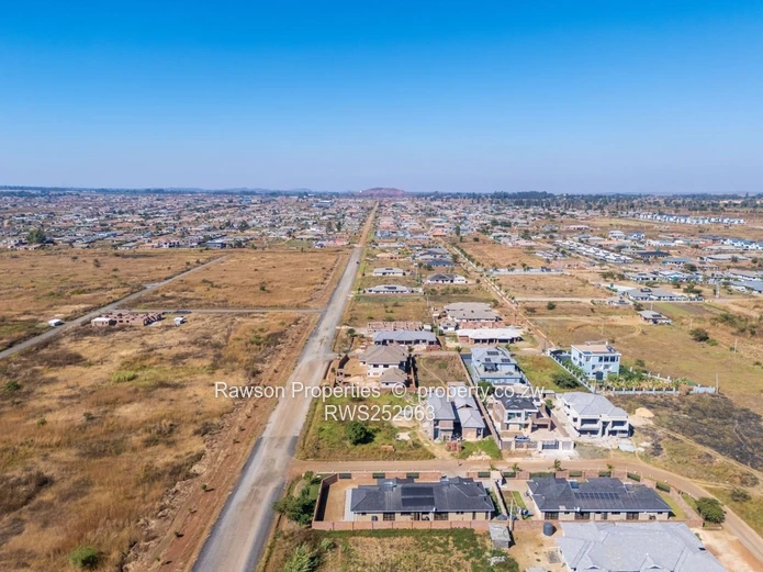 Shine Plus Park (Haydon) Gated Community Stands For Sale