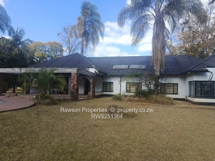 HIGHLANDS HOUSE FOR SALE!! (Renovator's Delight)