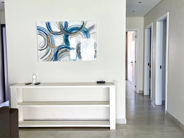 3 Bedroom Flat & Apartment