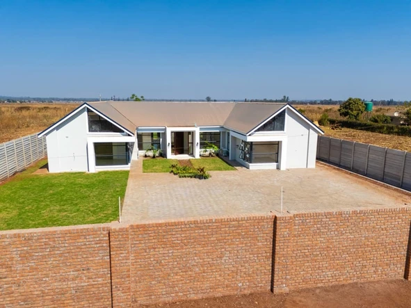 5 Bedroom House
