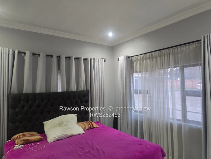 Parktown 3BR Townhouse Complex — Modern Kitchens & Paved Courtyard