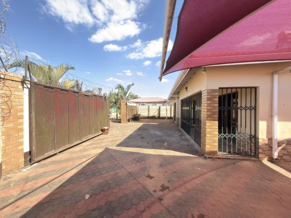 4 Bedroom House