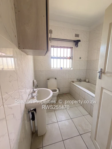 Kutandara Estate Family Home For sale (Sole Mandate)