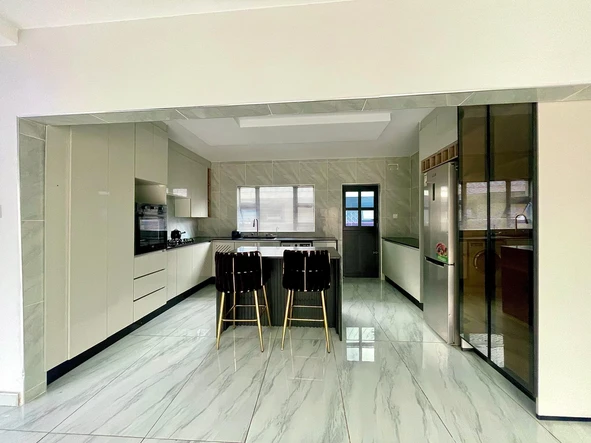 3 Bedroom Garden Flat