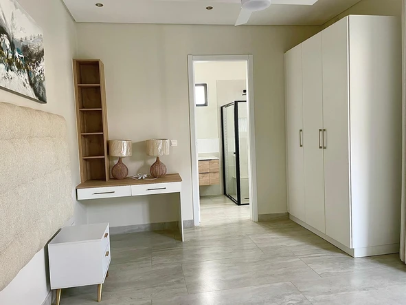 3 Bedroom Flat & Apartment