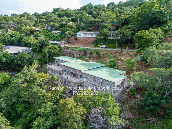 Kariba Heights 6 Bedroom House For Sale (Sole Mandate)