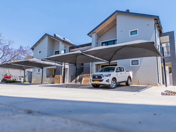 3 Bedroom Flat & Apartment