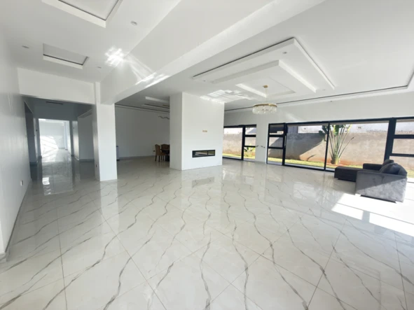 5 Bedroom House