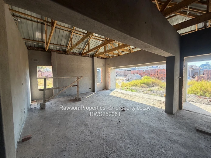 Cold Comfort house in a gated community for sale (Sole Mandate)