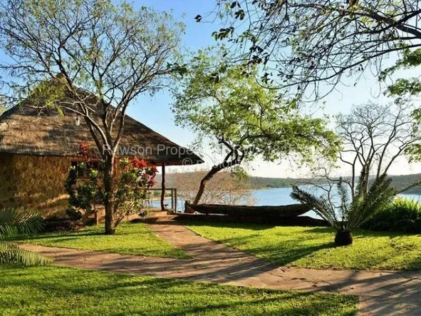 Hotel & Lodge