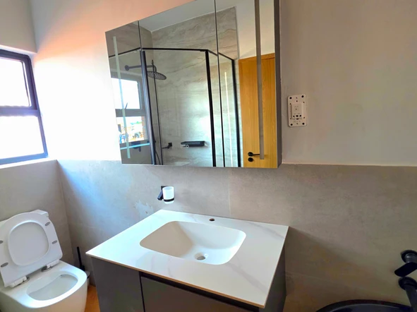 3 Bedroom Flat & Apartment