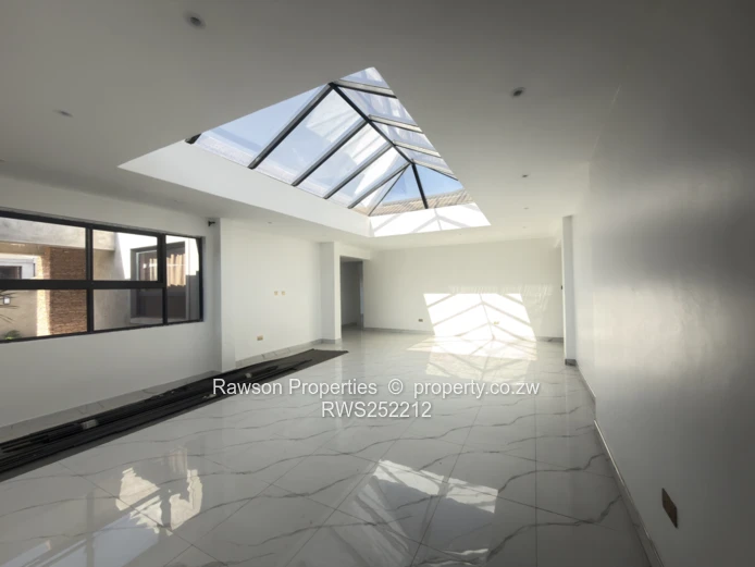 Mount pleasant heights newly built house for sale (Sole Mandate)