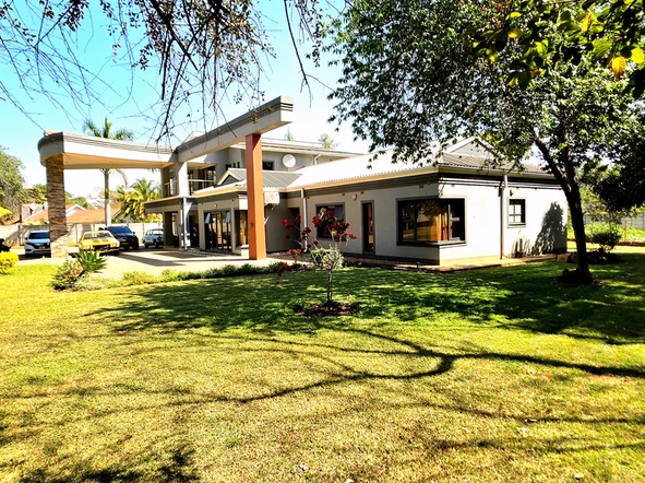6 Bedroom House