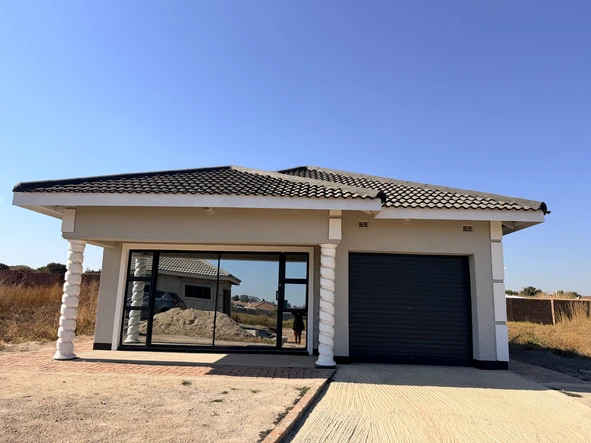 3 Bedroom Flat & Apartment