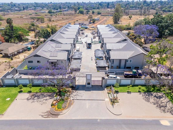 3 Bedroom Flat & Apartment