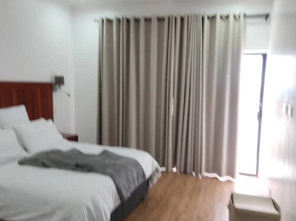 2 Bedroom Flat & Apartment