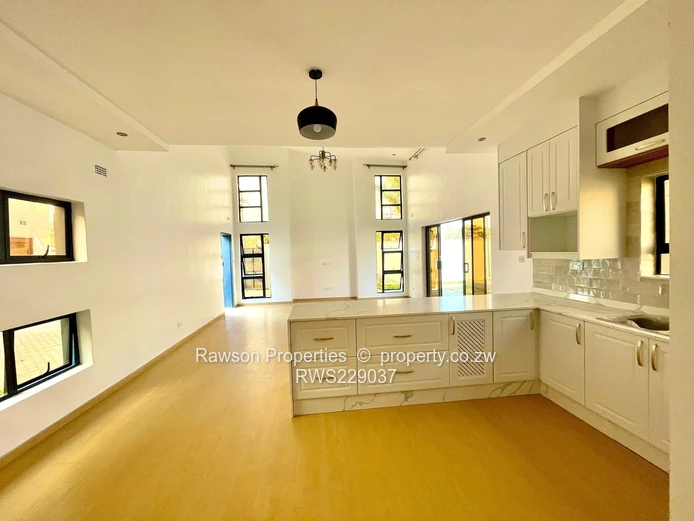 Charming cluster home (Sole Mandate)