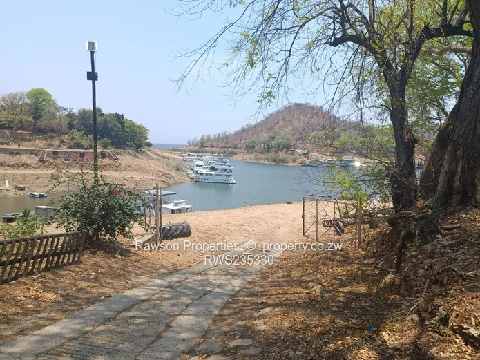 Kariba Safari Harbour