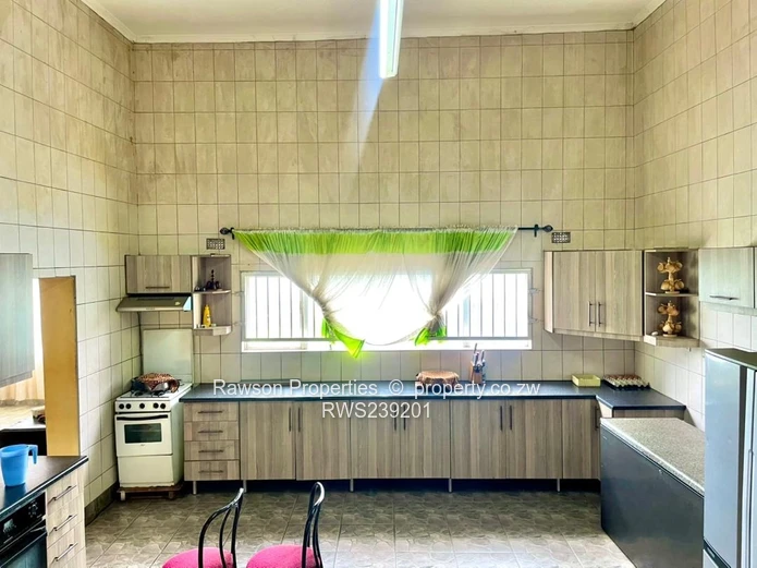 Stunning Modern Family Home (Sole Mandate)