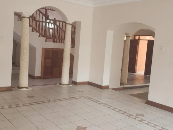 5 Bedroom House