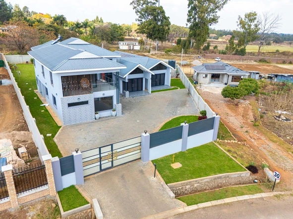 6 Bedroom House
