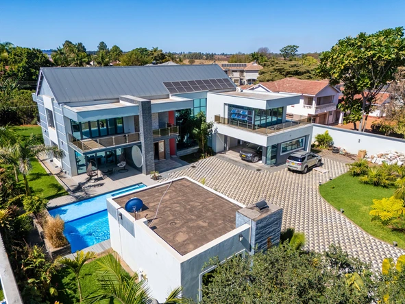 6 Bedroom House