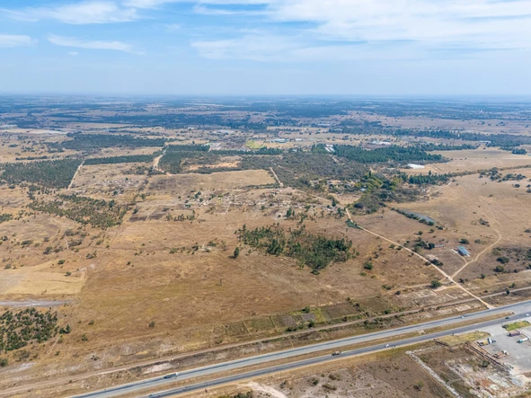 Commercial & Industrial Land