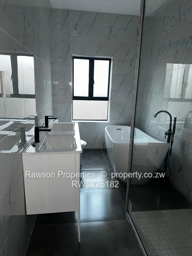 Borrowdale Pomona 3 Beds Clusters for Sale