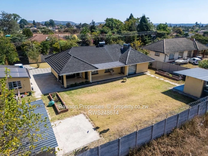 Cotswold Neat 3 Bedroom House For Sale (Sole Mandate)