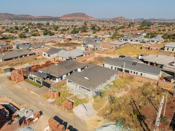 Cold Comfort house in a gated community for sale (Sole Mandate)