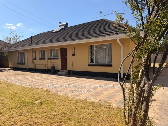 Cotswold Neat 3 Bedroom House For Sale (Sole Mandate)