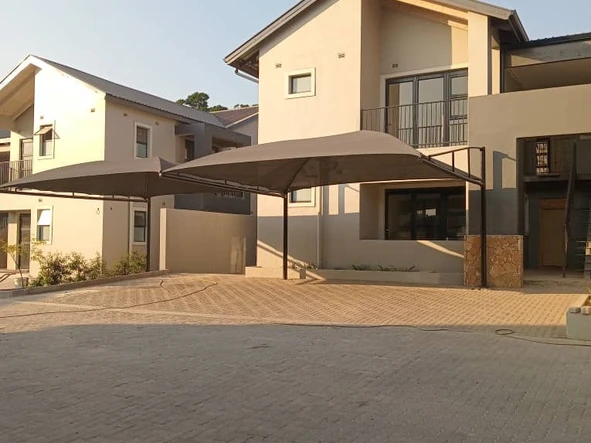 3 Bedroom Flat & Apartment