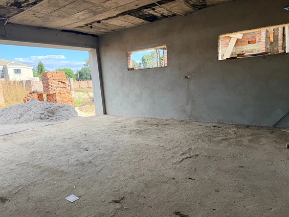 4 Bedroom Flat & Apartment