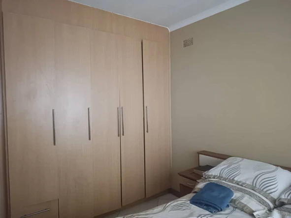 3 Bedroom Flat & Apartment