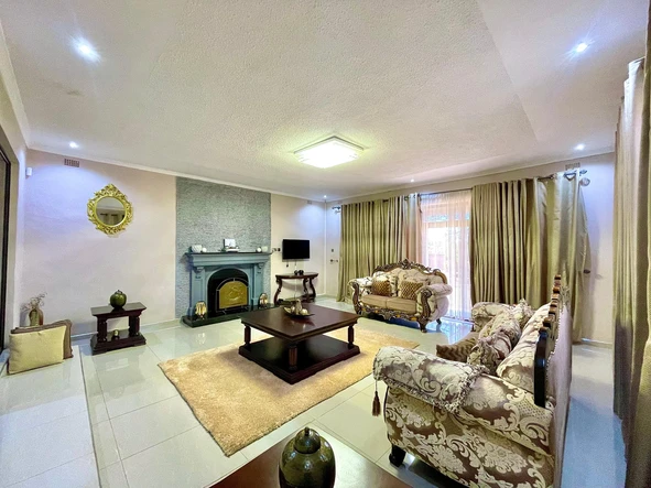 5 Bedroom House