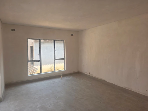4 Bedroom Flat & Apartment