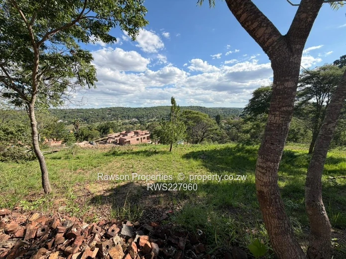 Helensvale stand with a cottage  (Sole Mandate)