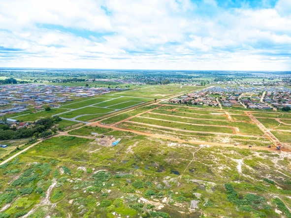 Commercial & Industrial Land