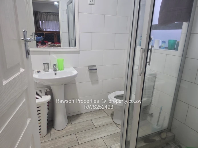 Parktown 3BR Townhouse Complex — Modern Kitchens & Paved Courtyard