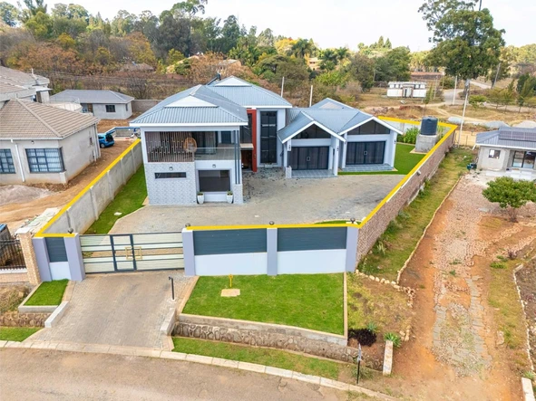 6 Bedroom House