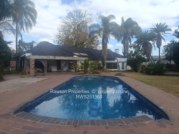 HIGHLANDS HOUSE FOR SALE!! (Renovator's Delight)