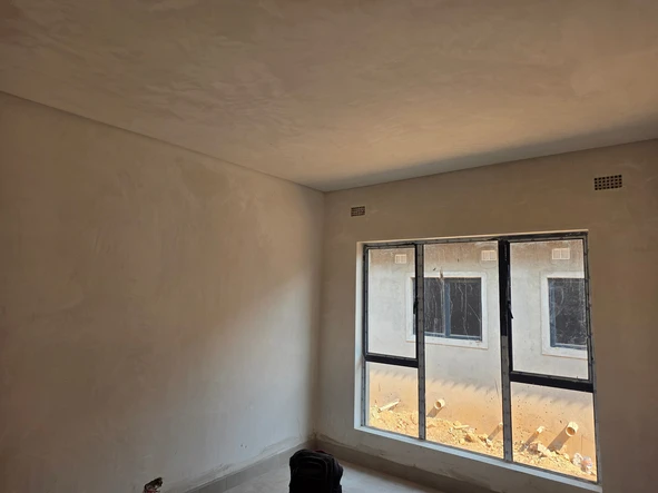 4 Bedroom Flat & Apartment