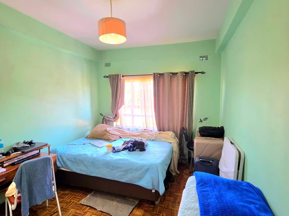 3 Bedroom Flat & Apartment