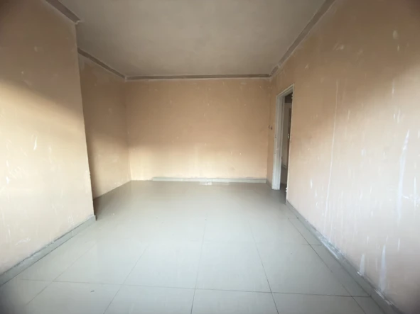3 Bedroom Flat & Apartment