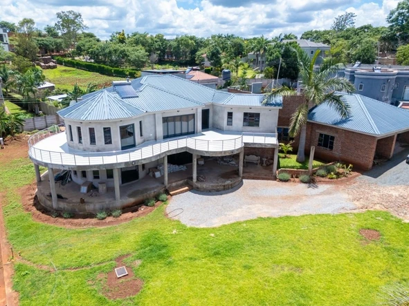 6 Bedroom House